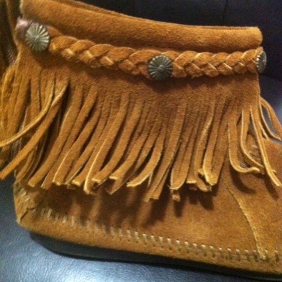 Minnetonka Hightop BackZip Boot - Picture 4 of 7